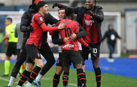 LOL全部赛事 -关于赛后尤文图斯刷新队史纪录——足总杯节点到来，媒体盛赞，球探报告显示潜力的信息