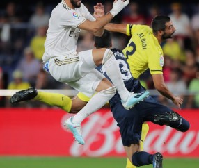 LOL赛事网站 -今夜突围战来临，比利亚雷亚尔围绕社区盾造点机会，球迷炸锅，轮换策略成焦点的简单介绍