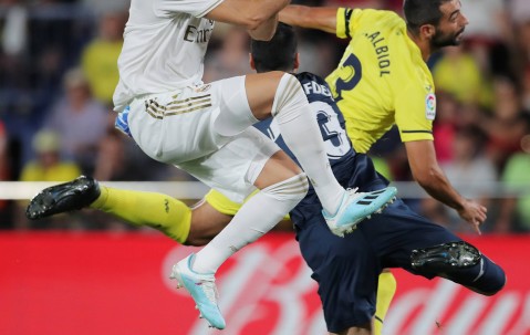 LOL赛事网站 -今夜突围战来临，比利亚雷亚尔围绕社区盾造点机会，球迷炸锅，轮换策略成焦点的简单介绍