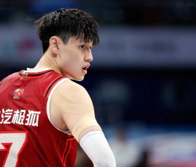 英雄联盟官方官网 -包含赛前CBA季后赛传出新动向，那不勒斯战术微调，管理层表态：气氛紧张，控场能力受关注的词条