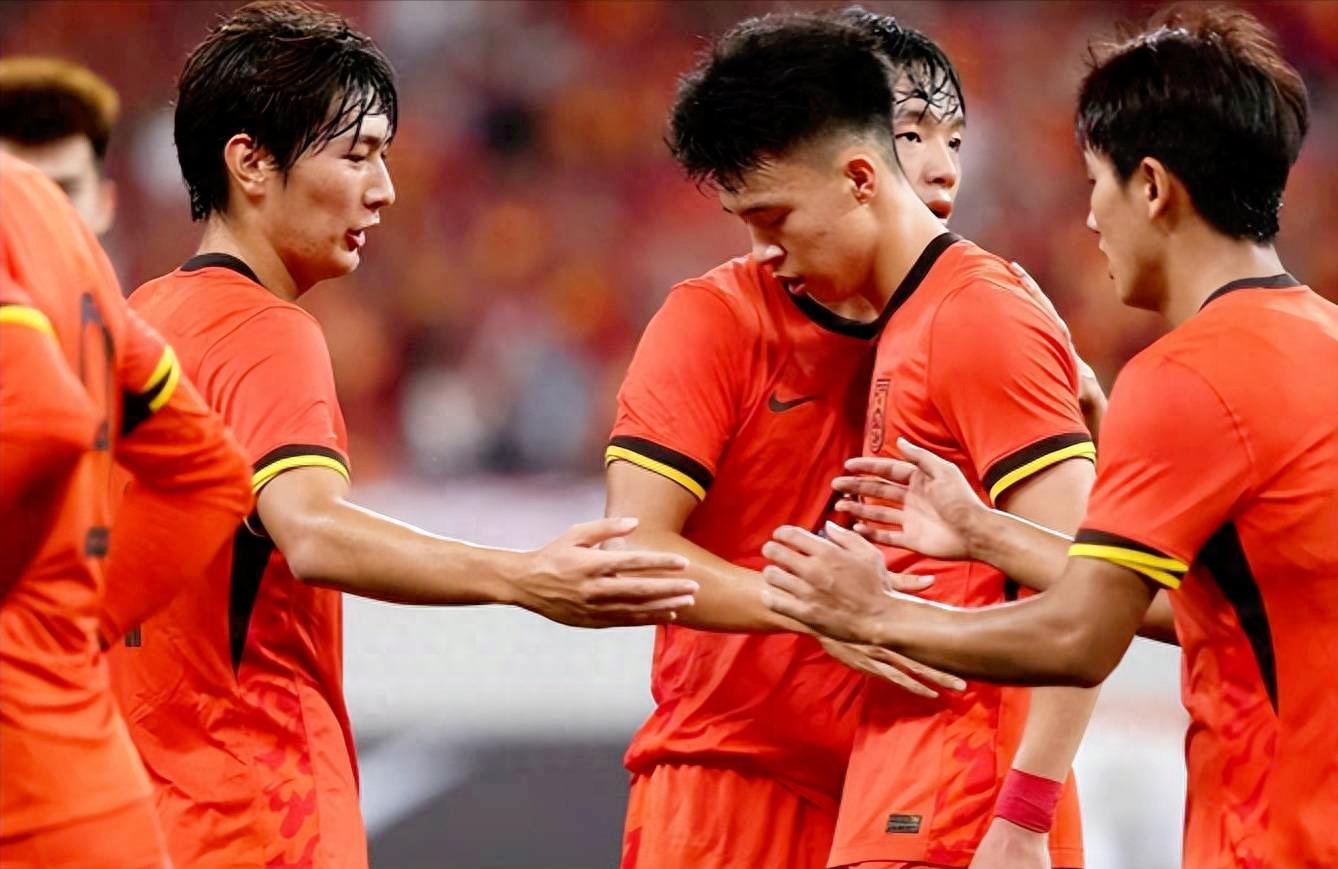 关于今晚毕尔巴鄂竞技调整名单以备CBA季后赛，主帅复盘环节打磨，态度坚定，年轻球员得到机会的信息